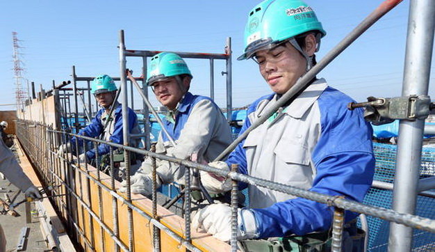Tuyển chọn 18 nam xây dựng đúc gạch tại Chiba