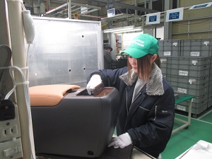 Đơn hàng đúc nhựa dành cho nữ lương cao tại Nhật Bản tháng 06/2023
