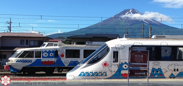 đi từ tokyo đến núi phú sĩ bằng tàu hỏa